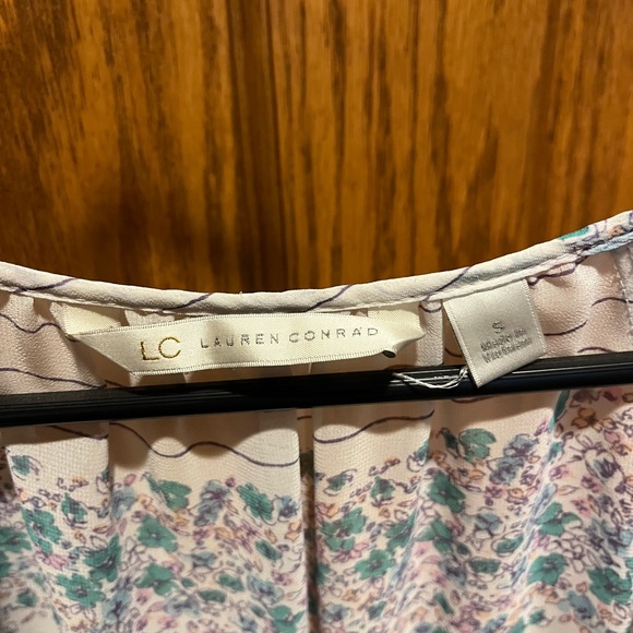 LC Lauren Conrad Floral Blouse - Picture 3 of 3